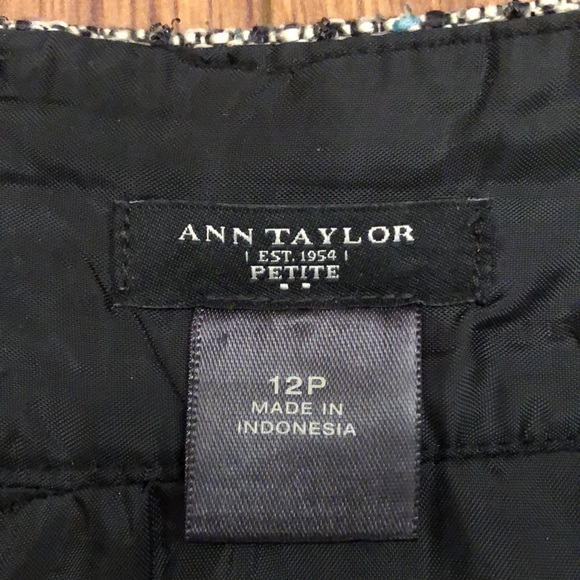 Ann Taylor gray plaid tweed mini skirt - Picture 7 of 9